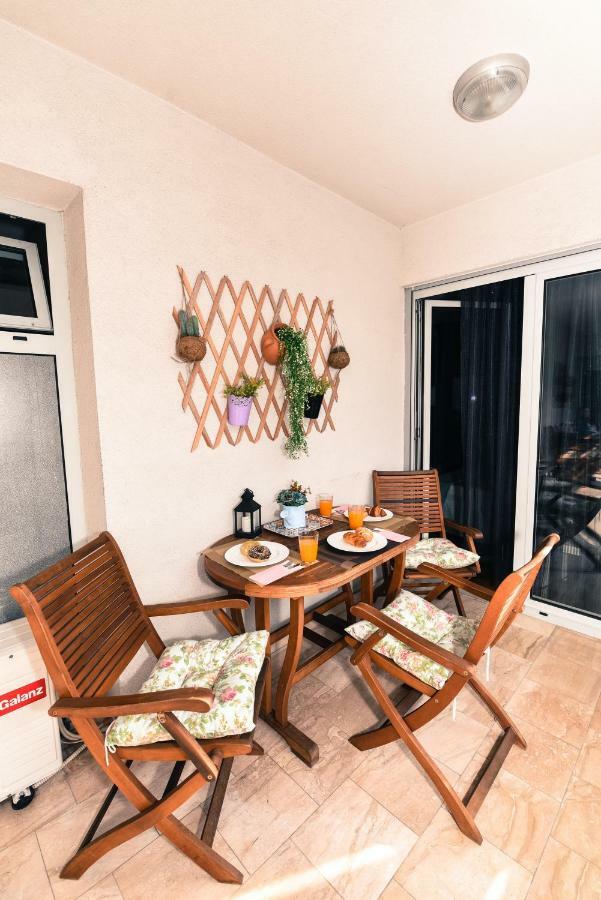 Marilyn Apartment Budva Exteriör bild